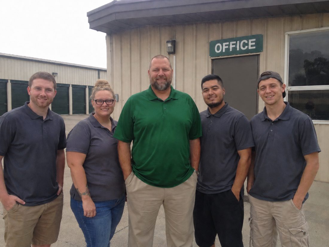 Pest control professionals in Las Vegas, NV